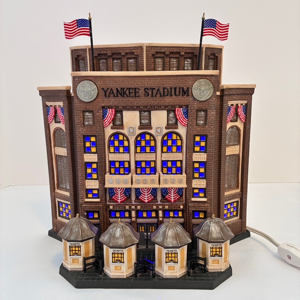 Department 56 Christmas In The City Series Yankee Stadium 2001